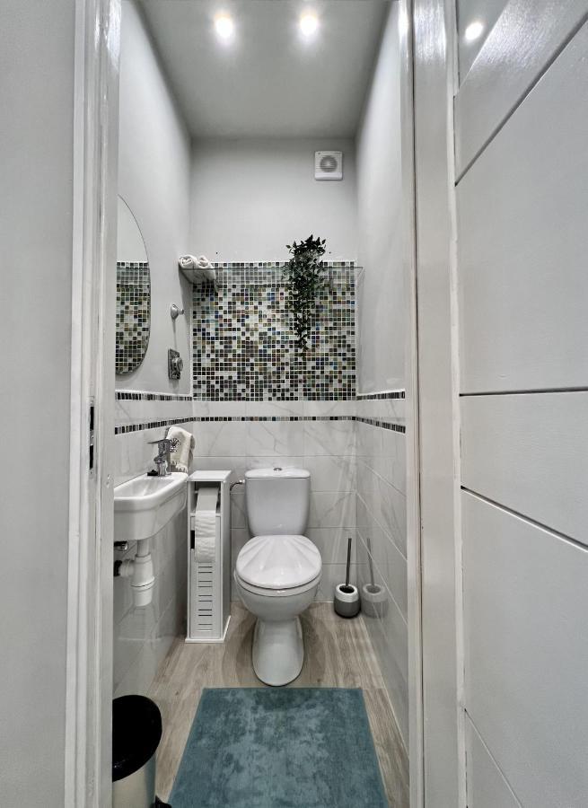 Krisztina Apartments Budapest Luaran gambar