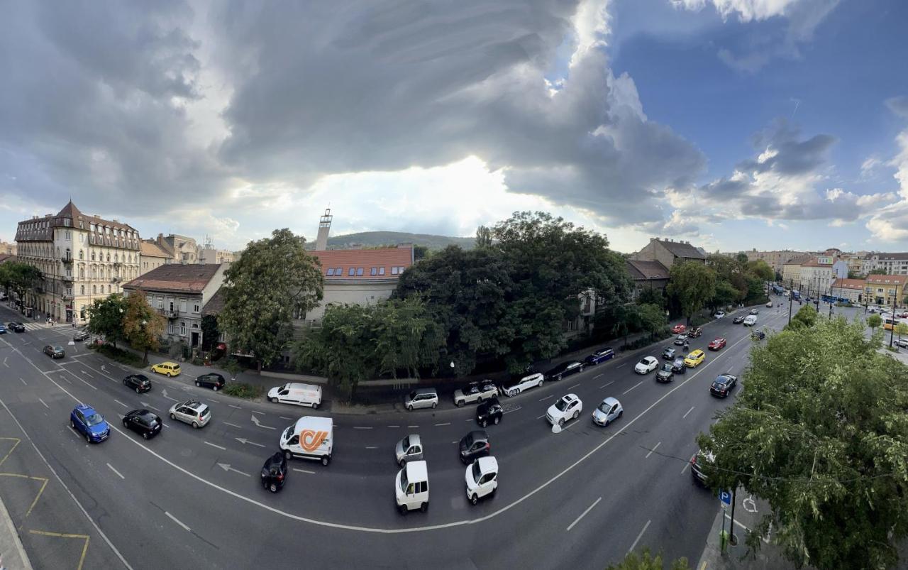 Krisztina Apartments Budapest Luaran gambar